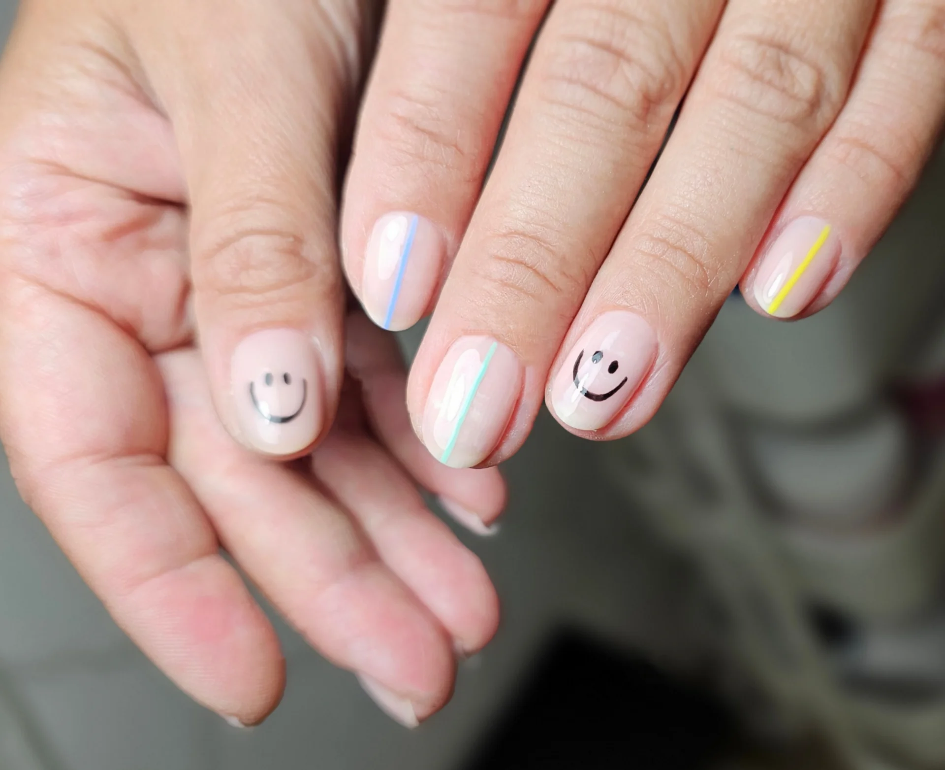 Manicure hybrydowy Naturalny dostępny dla klientek z dzielnic Wola Duchacka, Podgórze, Kurdwanów, Prokocim, Bonarka i Kozłówek