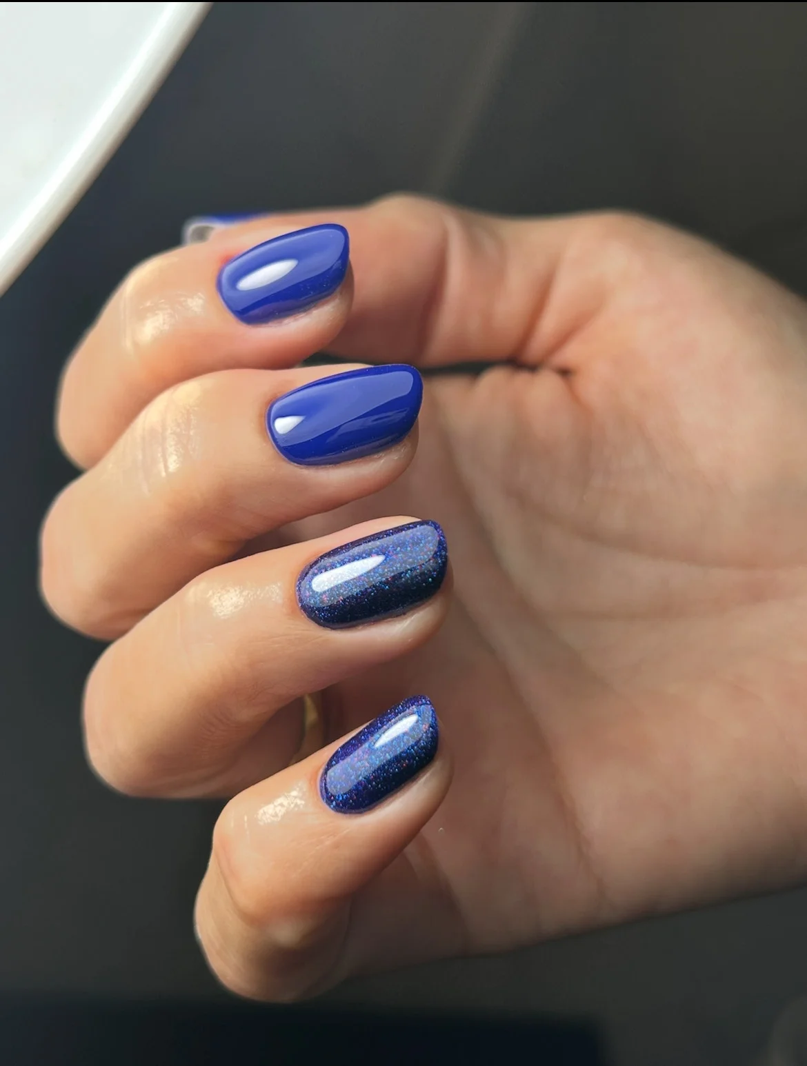 Manicure hybrydowy Niebieski dostępny dla klientek z dzielnic Wola Duchacka, Podgórze, Kurdwanów, Prokocim, Bonarka i Kozłówek