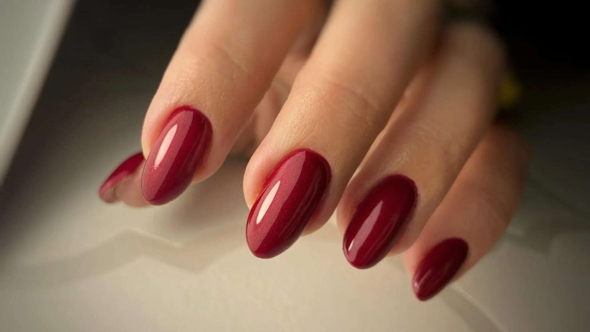 manicure hybrydowy w naszym salonie na pograniczu Podgórza i Kurdwanowa dla klientek z dzielnicy Wola Duchacka Podgórze Kurdwanow Prokocim Bonarka Kozlowek